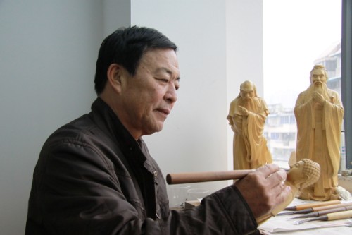9陳成斗 黃楊木雕 第二屆浙江省工藝美術(shù)大師.jpg
