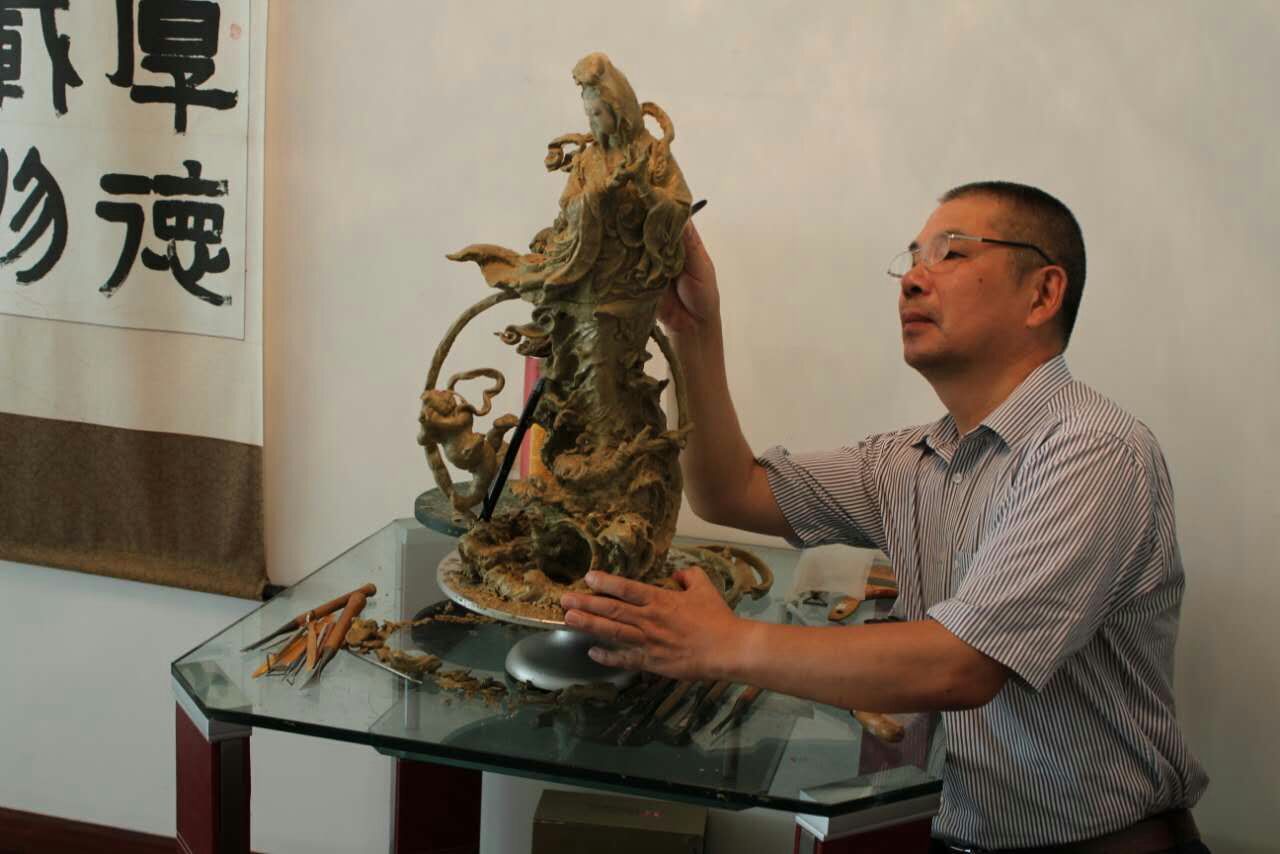41陳小東 黃楊木雕 第五屆浙江省工藝美術(shù)大師.jpg