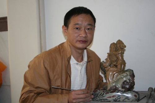 44傅國煥 石雕 第五屆浙江省工藝美術(shù)大師.jpg